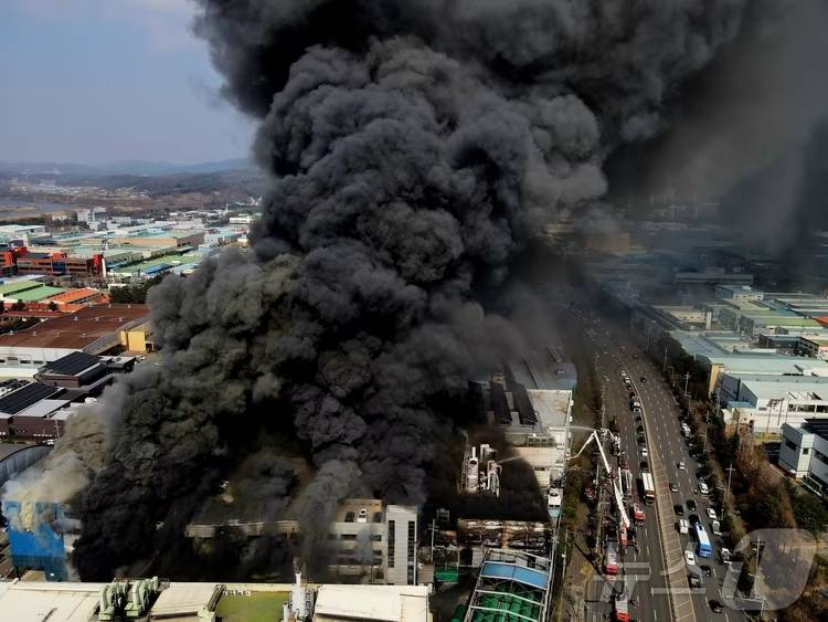 Lễ cất nóc Vinhomes Grand Park